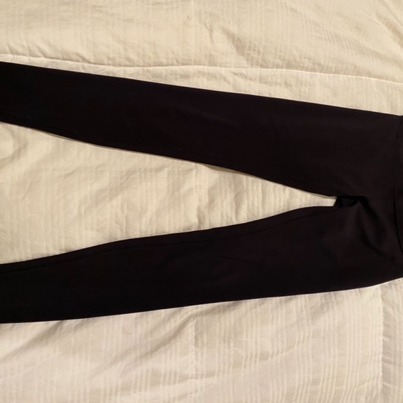 Lululemon wunder under -Luxtreme - Picture 2 of 4